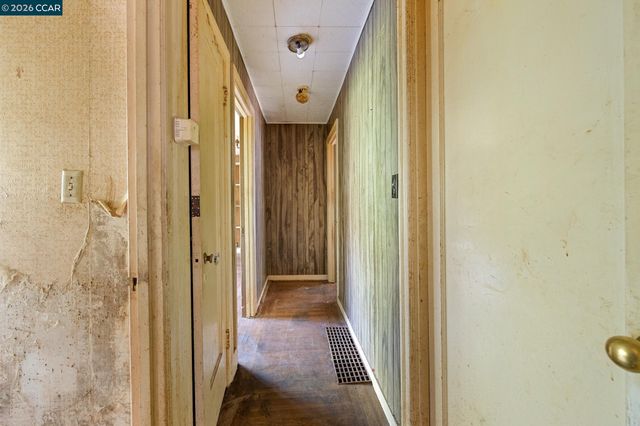 11 Edgecroft Rd, Kensington, CA 94707
