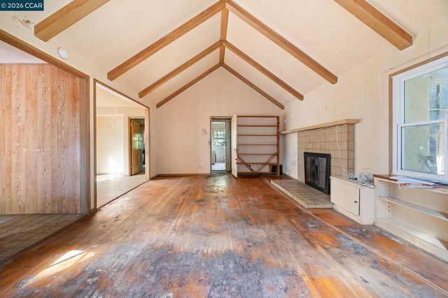 11 Edgecroft Rd, Kensington, CA 94707