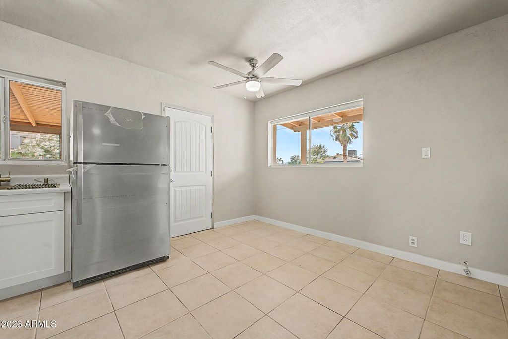 Image 10 of property listing at 3107 N 25TH Drive, Phoenix, AZ 85017