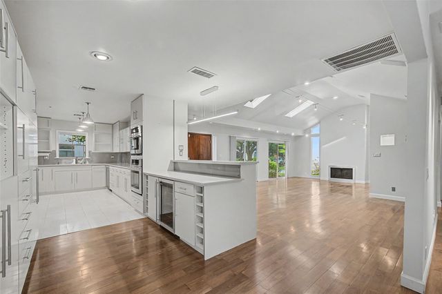 2723 Nottingham Street, Houston, TX 77005