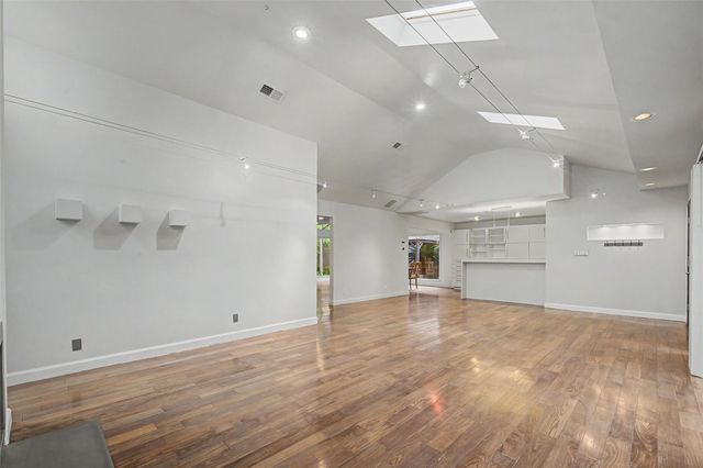 2723 Nottingham Street, Houston, TX 77005