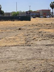 645 E Bardsley Avenue, Tulare, CA 93274