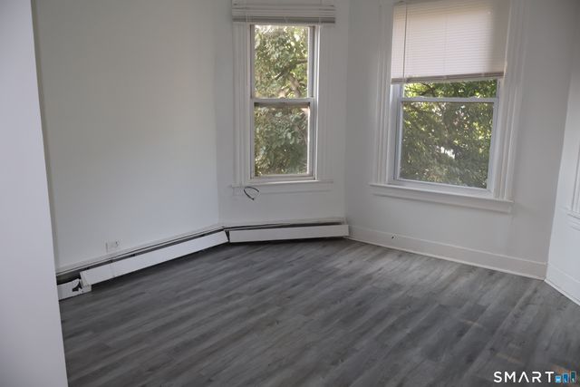 37-39 Elliott Street 2R, Hartford, CT 06114