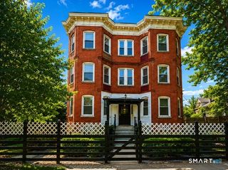 37-39 Elliott Street 2R, Hartford, CT 06114