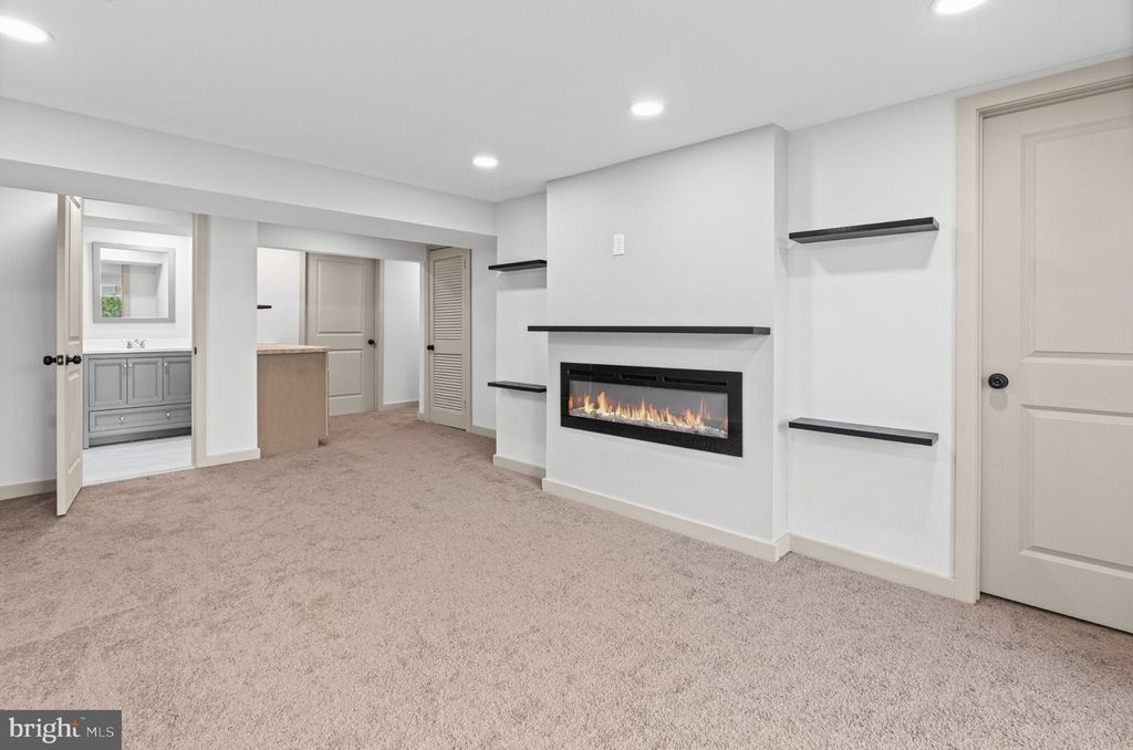 Image 23 of property listing at 4005 AMY LN, Randallstown, MD 21133