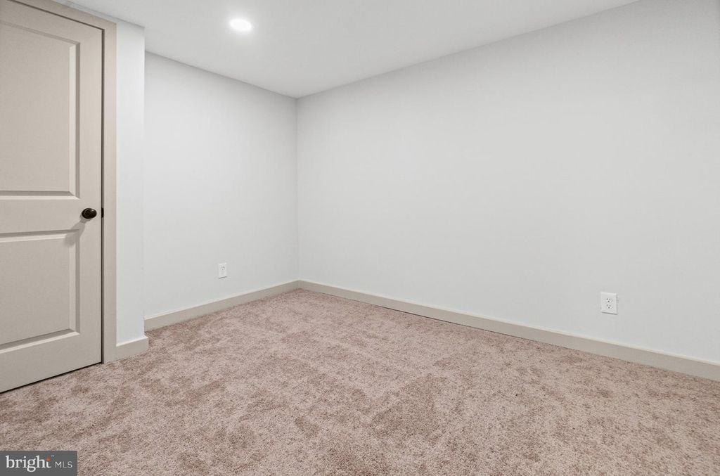Image 28 of property listing at 4005 AMY LN, Randallstown, MD 21133