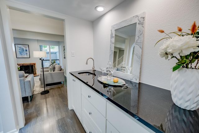 3500 Enfield RD D, Austin, TX 78703