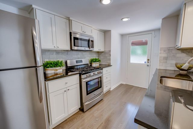 3500 Enfield RD D, Austin, TX 78703