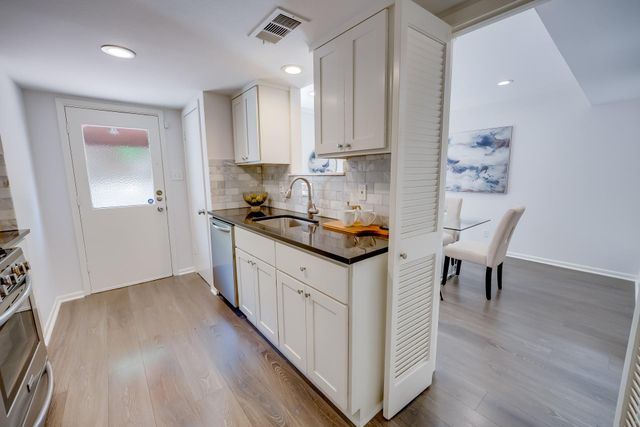 3500 Enfield RD D, Austin, TX 78703