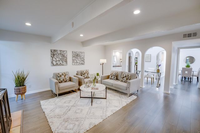 3500 Enfield RD D, Austin, TX 78703