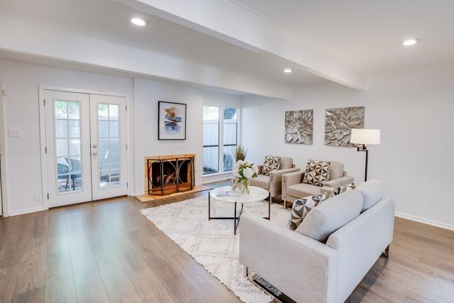 3500 Enfield RD D, Austin, TX 78703
