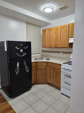 400 Crescent Street 1 1 2 3, Brooklyn, NY 11208