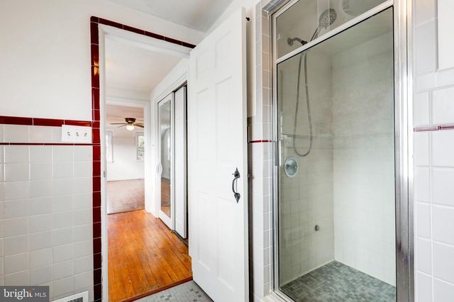 148 E BROAD ST, New Holland, PA 17557