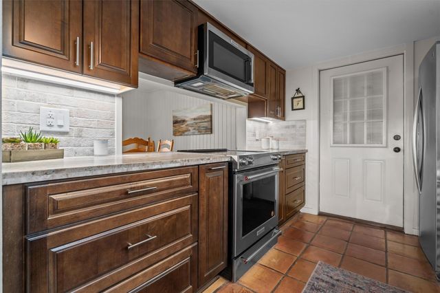 246 Watchhill Road, Brookeland, TX 75931