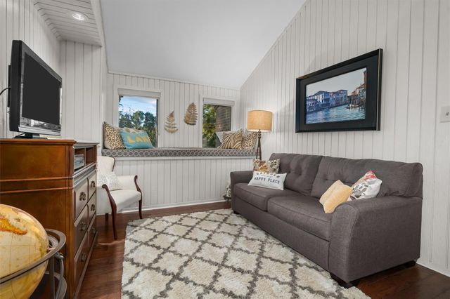 246 Watchhill Road, Brookeland, TX 75931