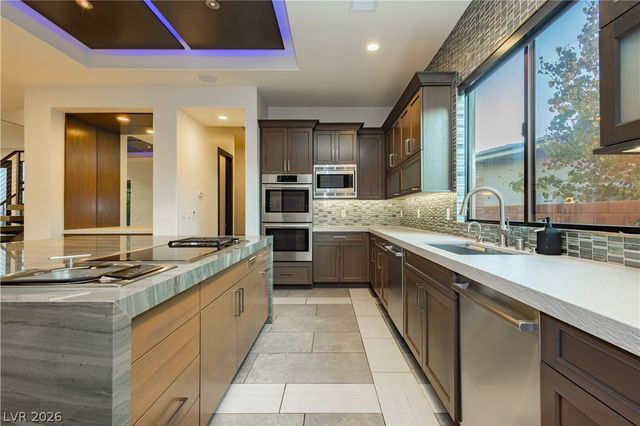 94 Glade Hollow Drive, Las Vegas, NV 89135