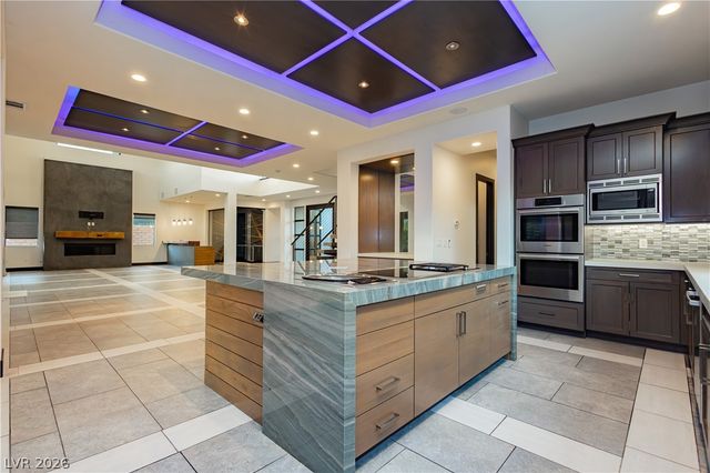 94 Glade Hollow Drive, Las Vegas, NV 89135