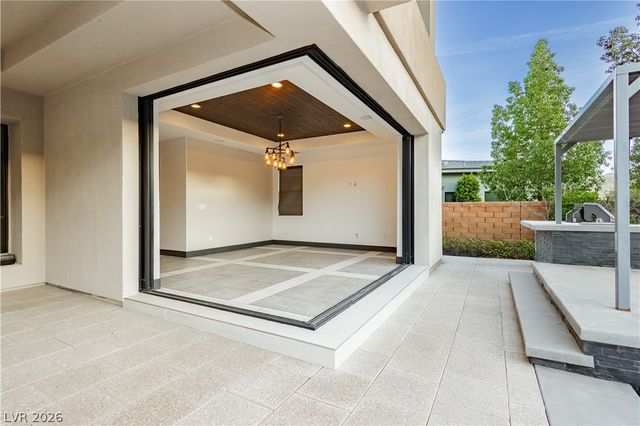 94 Glade Hollow Drive, Las Vegas, NV 89135