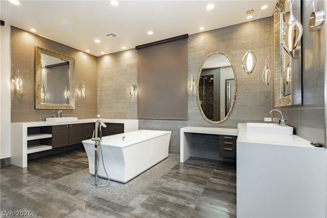 94 Glade Hollow Drive, Las Vegas, NV 89135