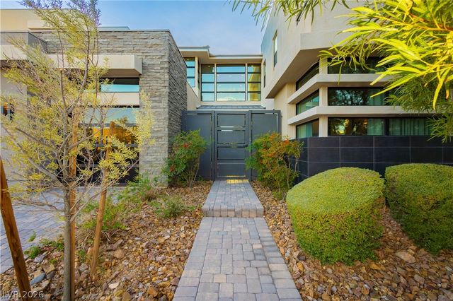 94 Glade Hollow Drive, Las Vegas, NV 89135