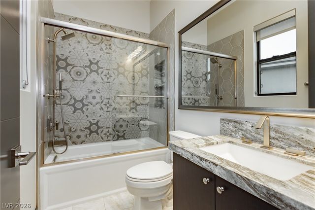 94 Glade Hollow Drive, Las Vegas, NV 89135