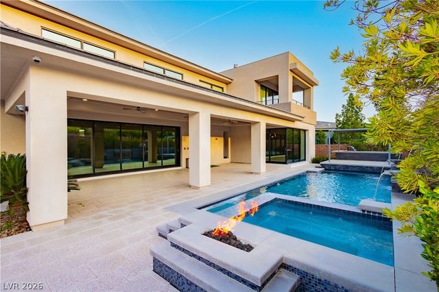 94 Glade Hollow Drive, Las Vegas, NV 89135