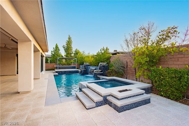 94 Glade Hollow Drive, Las Vegas, NV 89135