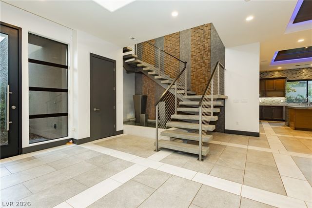 94 Glade Hollow Drive, Las Vegas, NV 89135