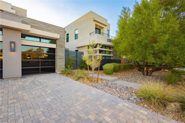 94 Glade Hollow Drive, Las Vegas, NV 89135