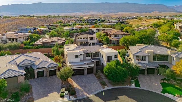 94 Glade Hollow Drive, Las Vegas, NV 89135