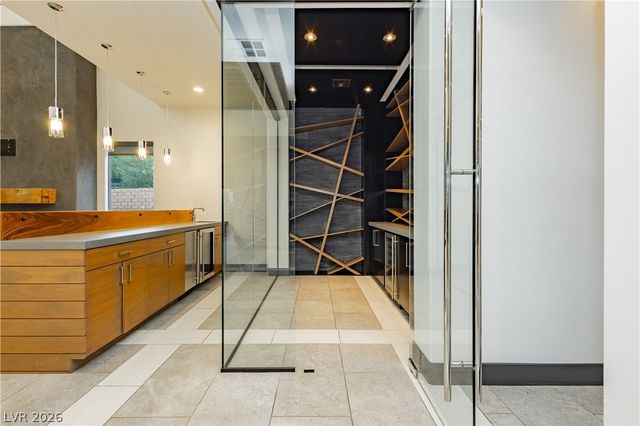 94 Glade Hollow Drive, Las Vegas, NV 89135