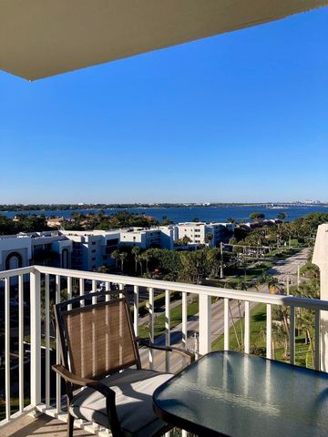 3540 S Ocean Boulevard, South Palm Beach, FL 33480