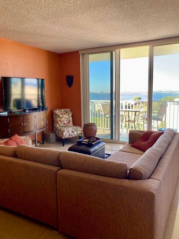 3540 S Ocean Boulevard, South Palm Beach, FL 33480