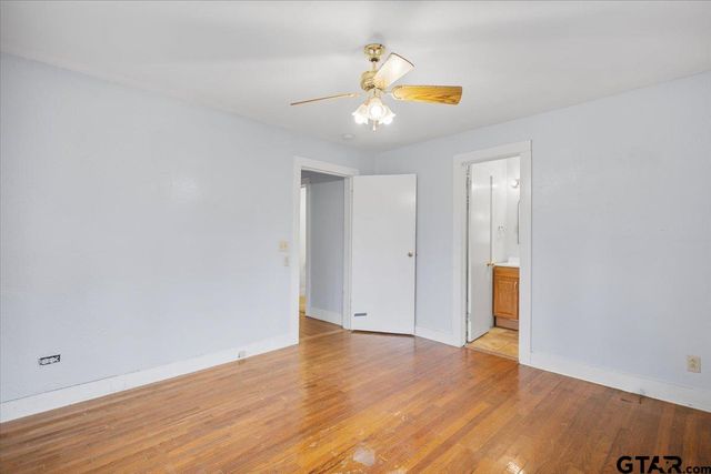 832 S Bois D arc, Tyler, TX 75701