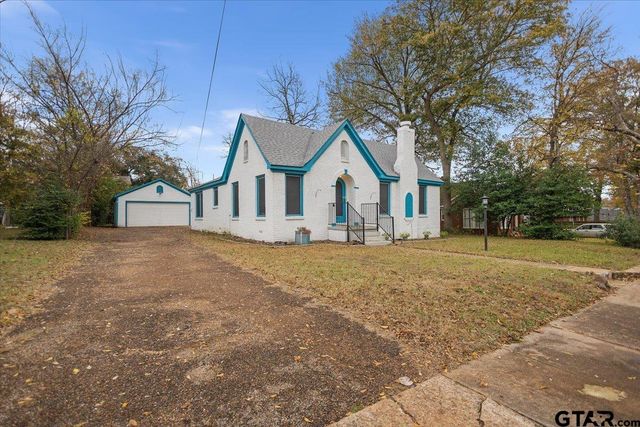 832 S Bois D arc, Tyler, TX 75701