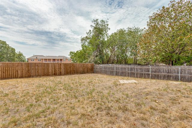 1140 Jameson Street B, Weatherford, TX 76086