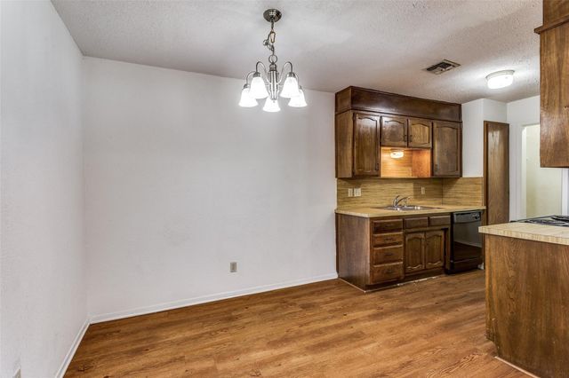 1140 Jameson Street B, Weatherford, TX 76086