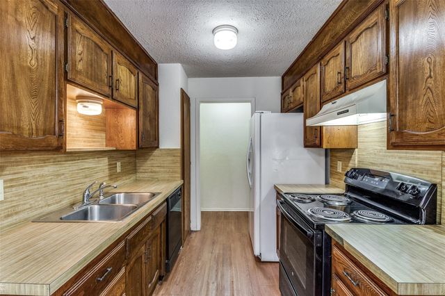 1140 Jameson Street B, Weatherford, TX 76086