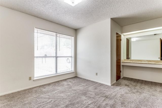 1140 Jameson Street B, Weatherford, TX 76086