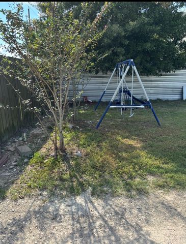 1982 County Road 5100, Cleveland, TX 77327