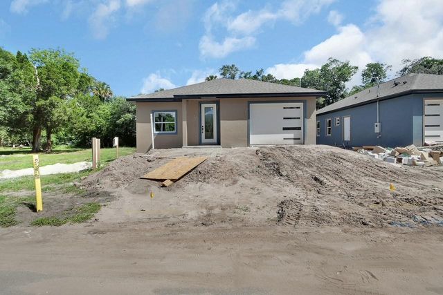 556 WALLACE STREET, Daytona Beach, FL 32114