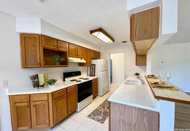 6414 NATHAN HALE ST, San Antonio, TX 78247