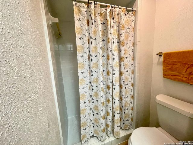 6414 NATHAN HALE ST, San Antonio, TX 78247