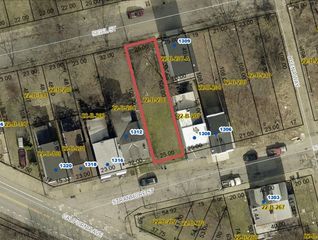 1310 Stranmore St, Pittsburgh, PA 15212