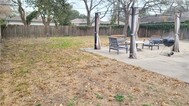 3934 Redwood St, Corpus Christi, TX 78411