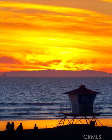 206 Chicago Avenue D, Huntington Beach, CA 92648