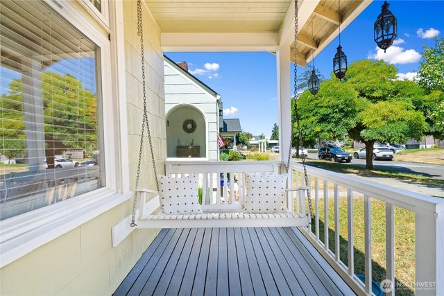 820 N Fife Street, Tacoma, WA 98406