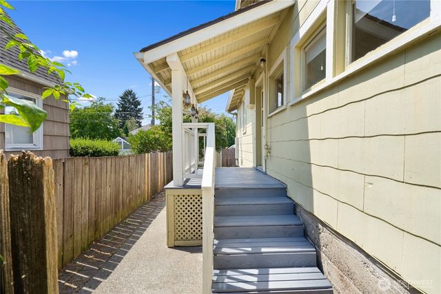820 N Fife Street, Tacoma, WA 98406