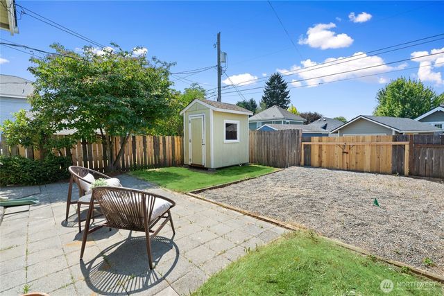 820 N Fife Street, Tacoma, WA 98406
