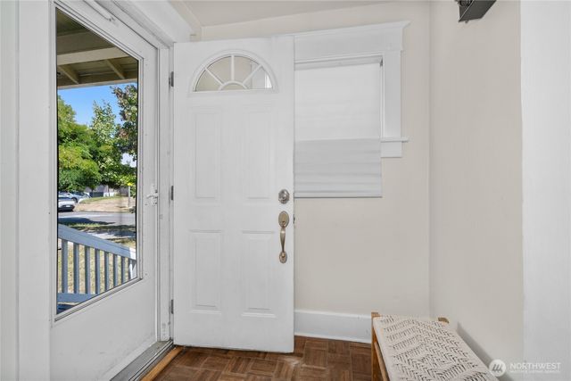 820 N Fife Street, Tacoma, WA 98406
